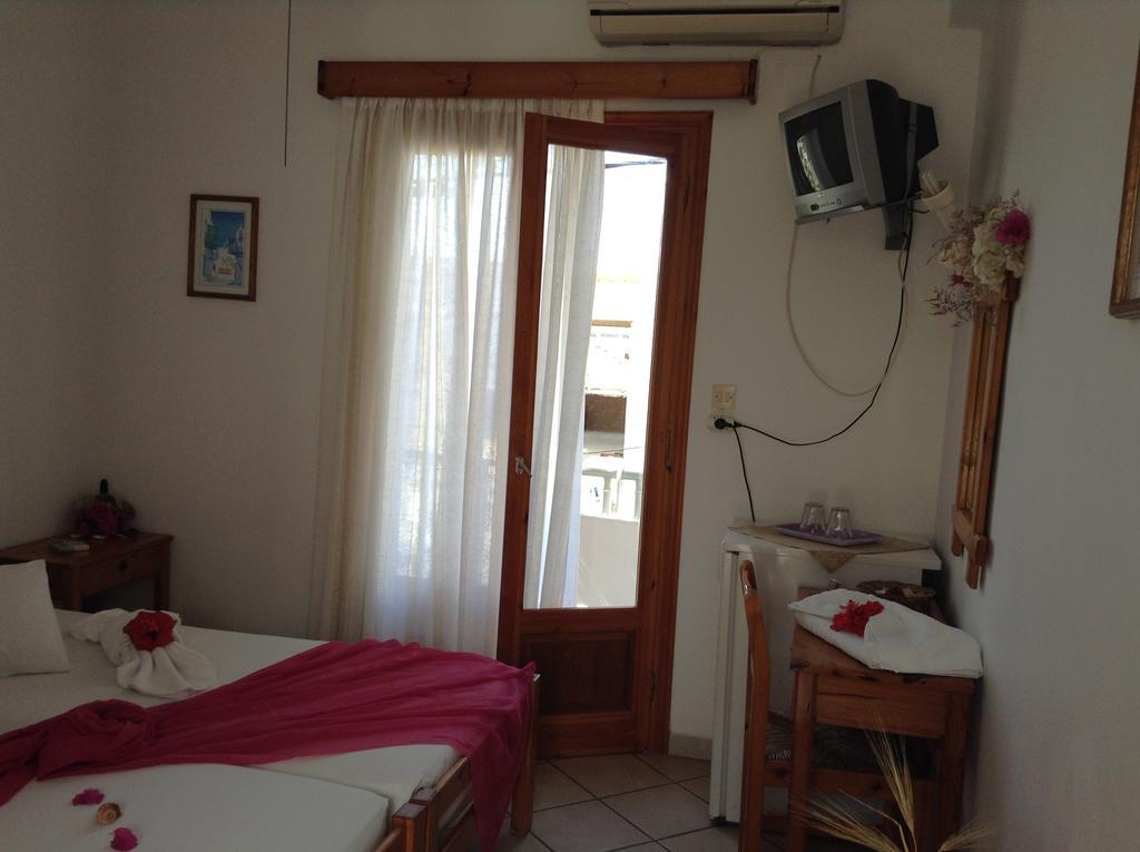 Arian Hotel Парос Екстериор снимка