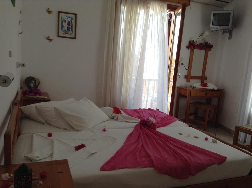 Arian Hotel Парос Екстериор снимка