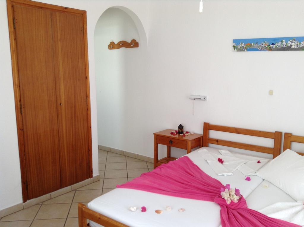 Arian Hotel Парос Екстериор снимка